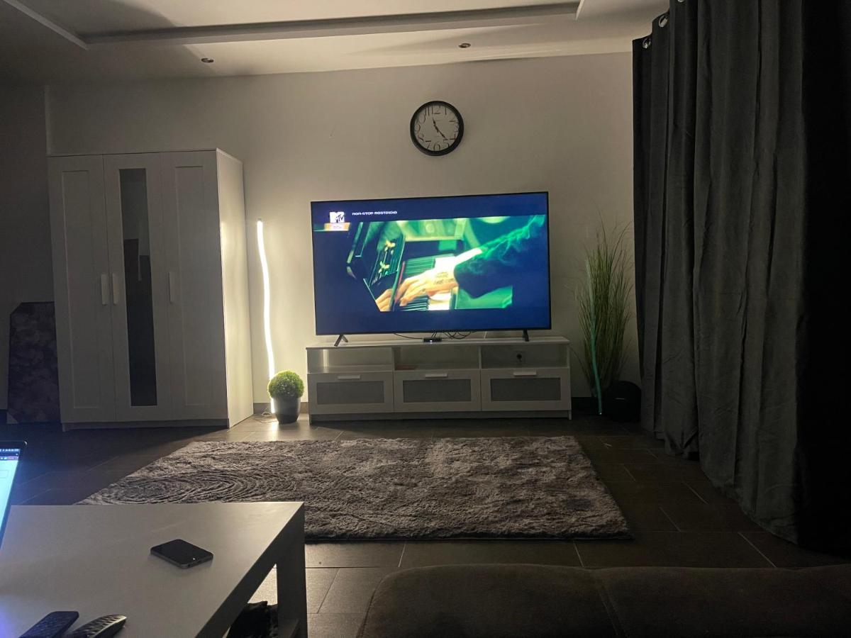 Malibu Apartman & Jacuzzi Miskolc Eksteriør bilde